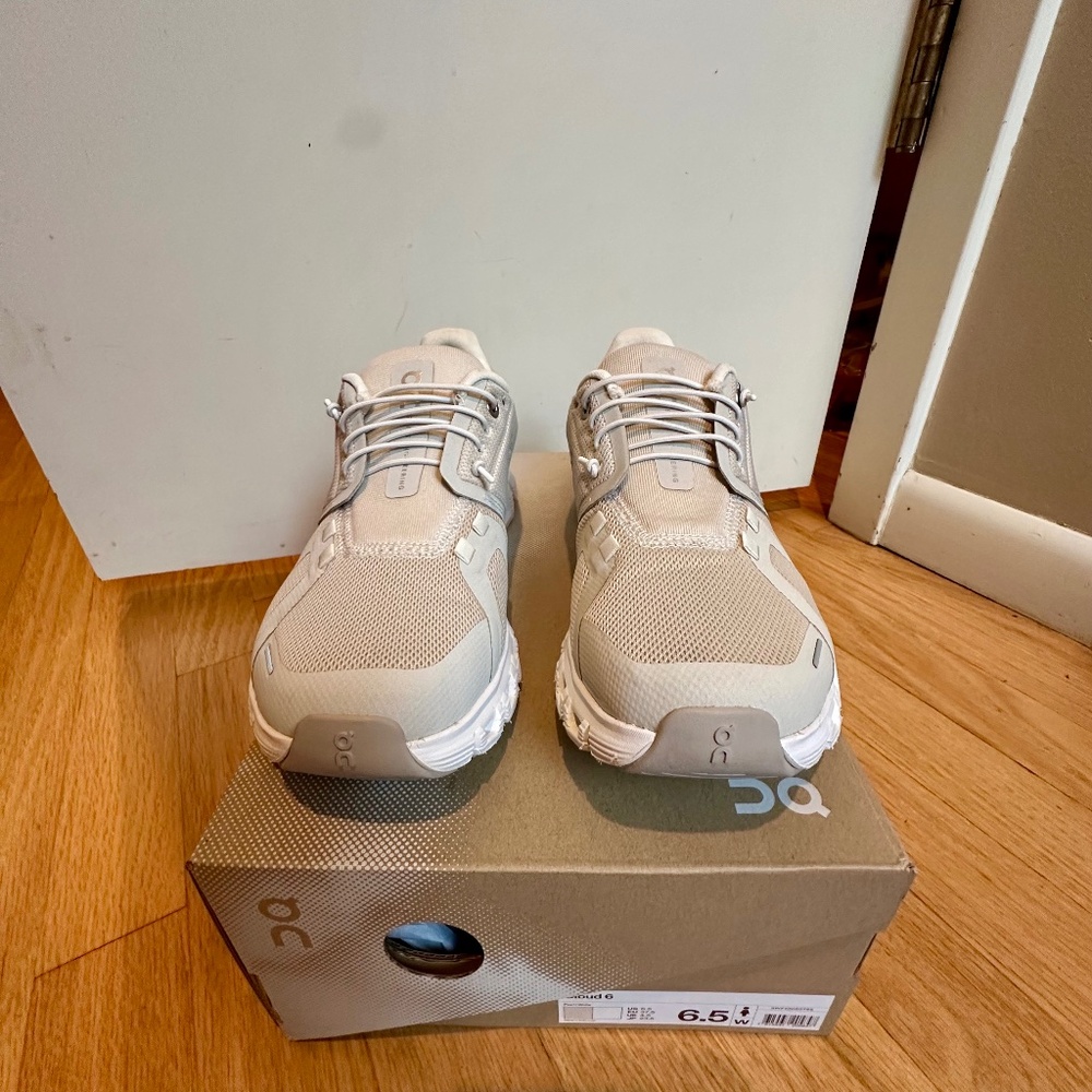 Cloud 6 Pearl | White  LIKE NEW  Our all-day signature shoe. SIZE 6.5